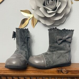 Gray Kids Boots with Bow Accent